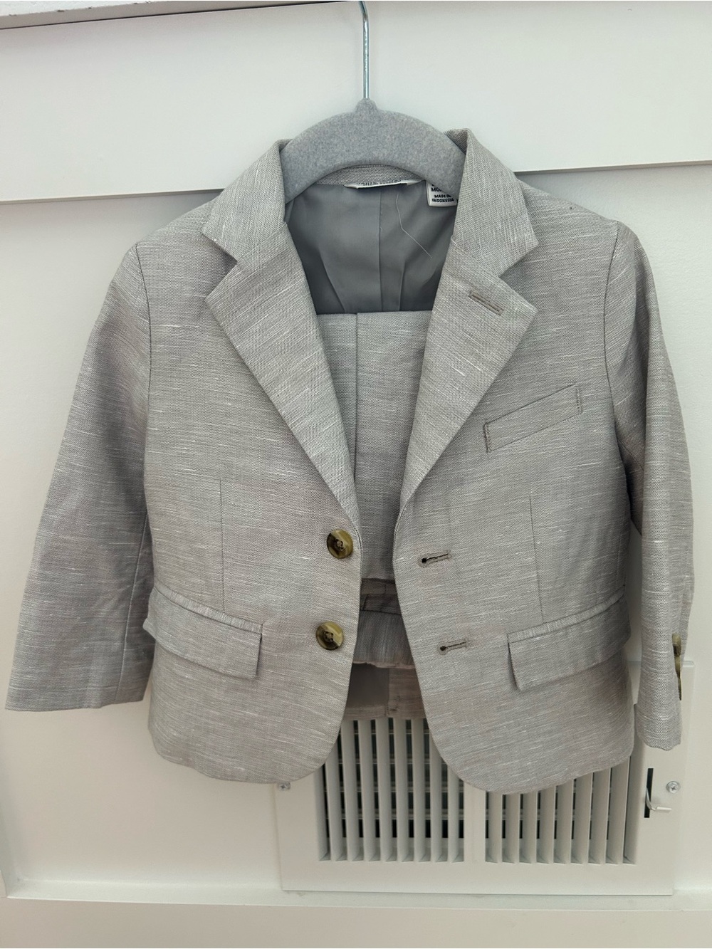 Janie and Jack Light Gray Kids' Suit (Blazer & Pants with necktie)